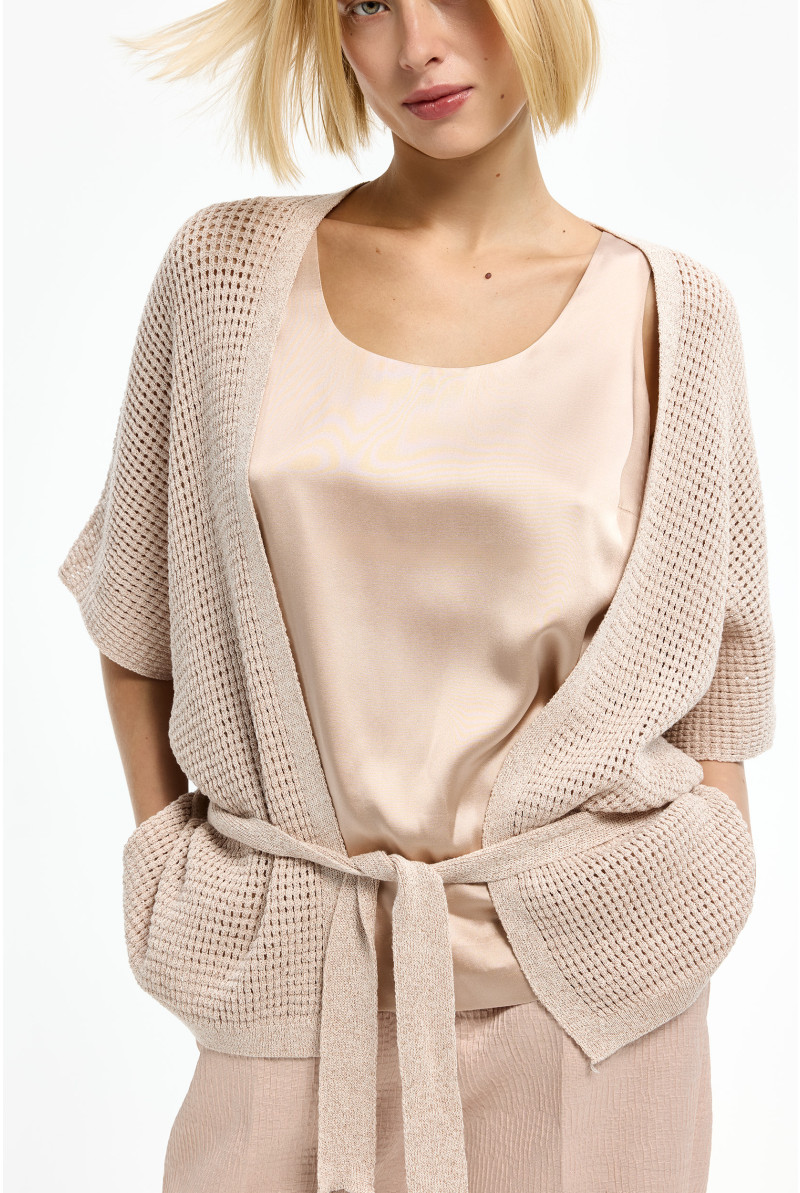 Cape-Weste im Ajourmuster