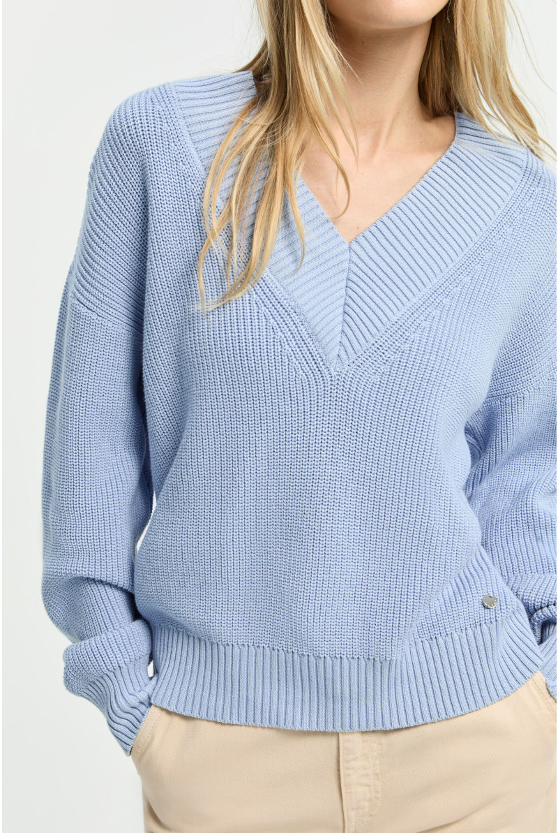 Trui met vrouwelijke V-hals