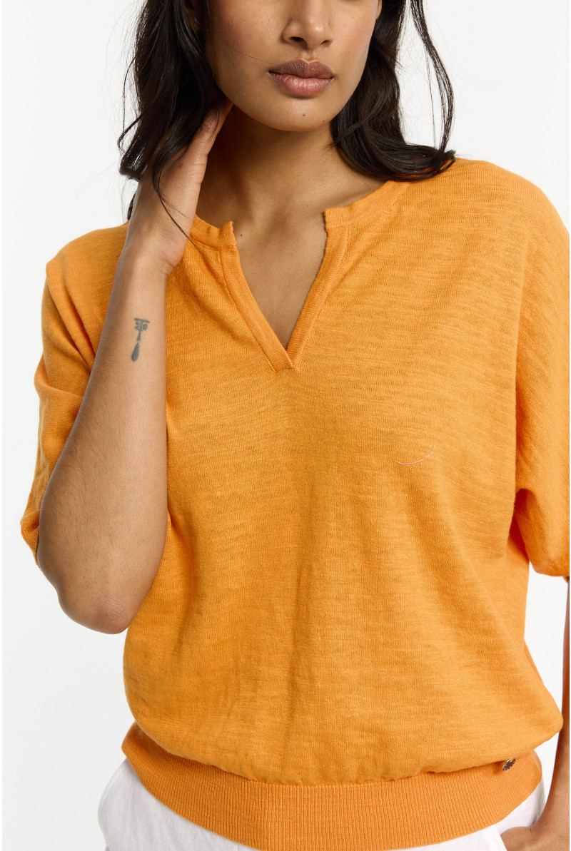 Pullover with short sleeves 