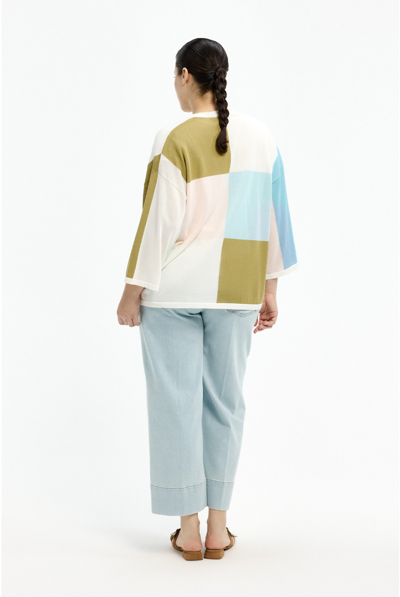 Locker fallende Weste mit weiten Ärmeln