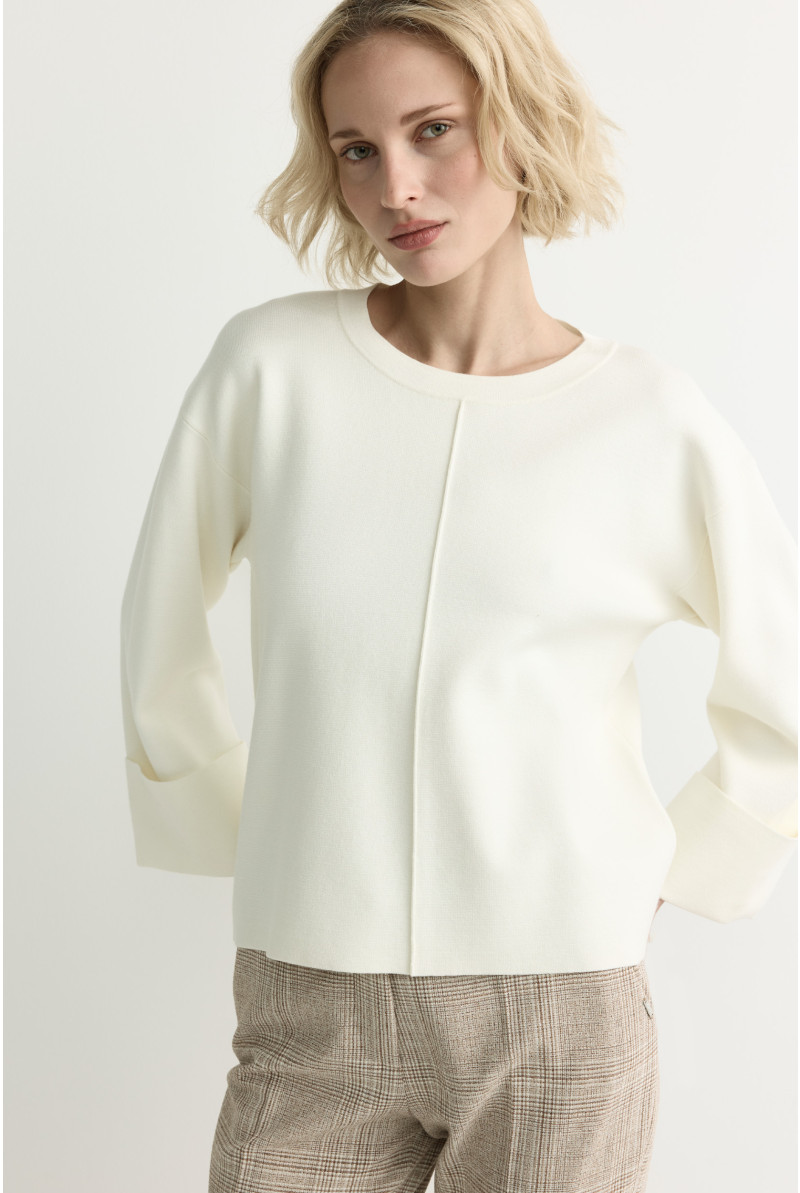 Weiter Pullover mit Rundhalsausschnitt