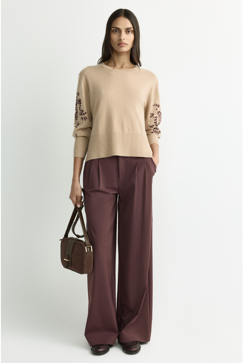 Jumper with embroidery
