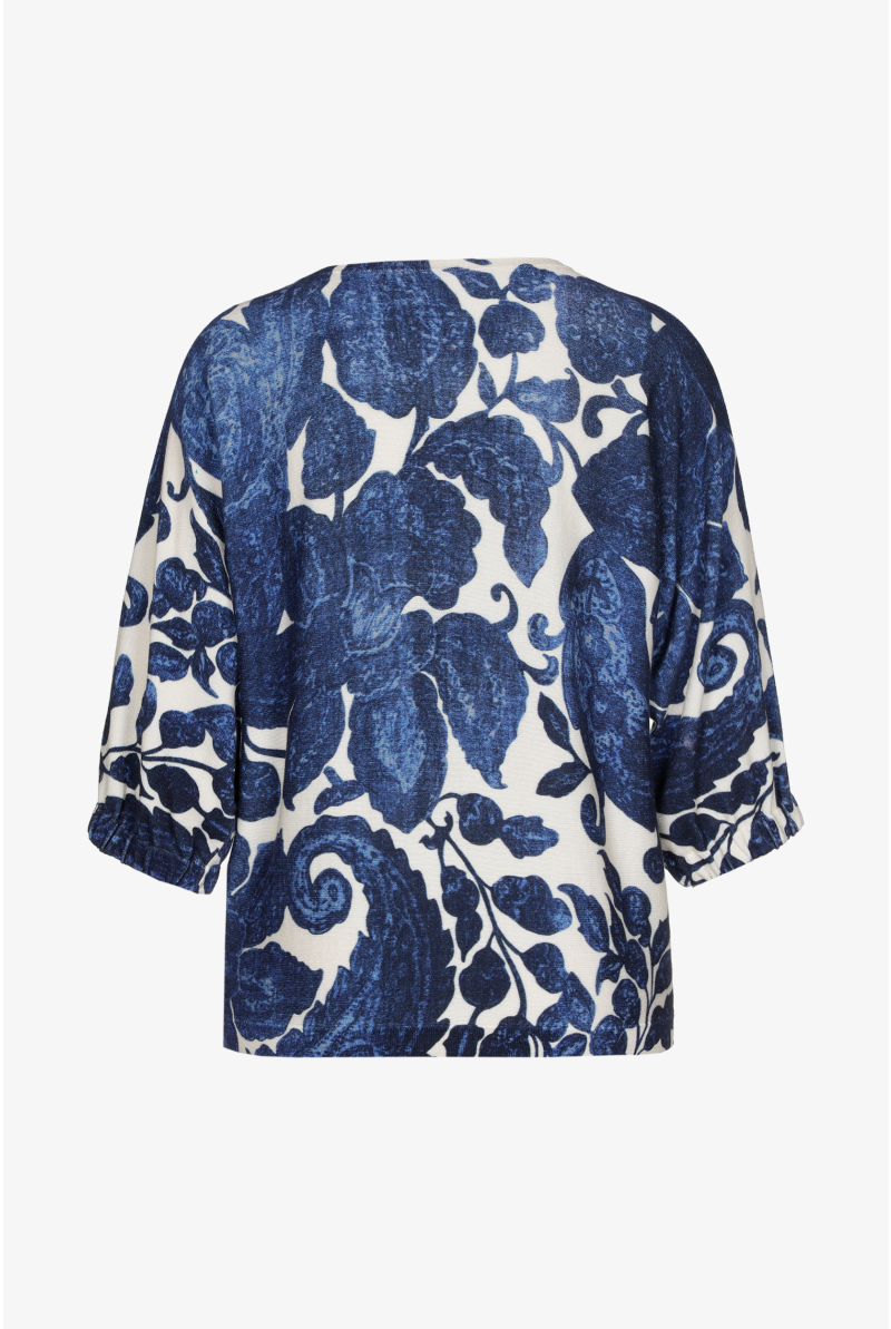 Pull à motif floral