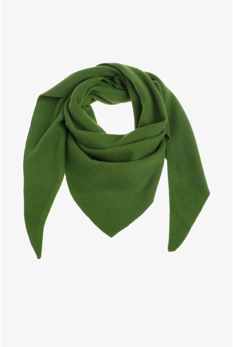 Triangular scarf