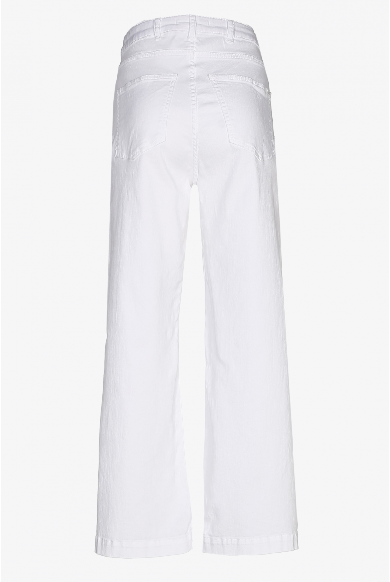 White jeans with wide fit