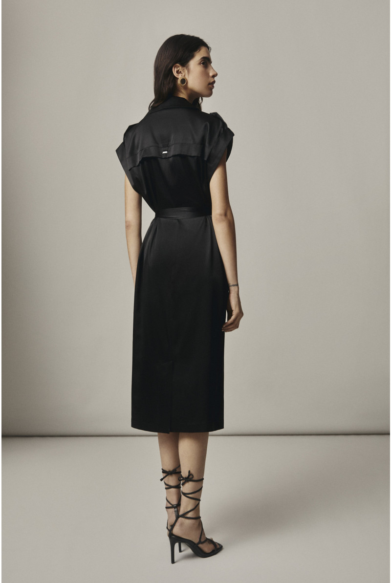 Robe en soie à double boutonnage