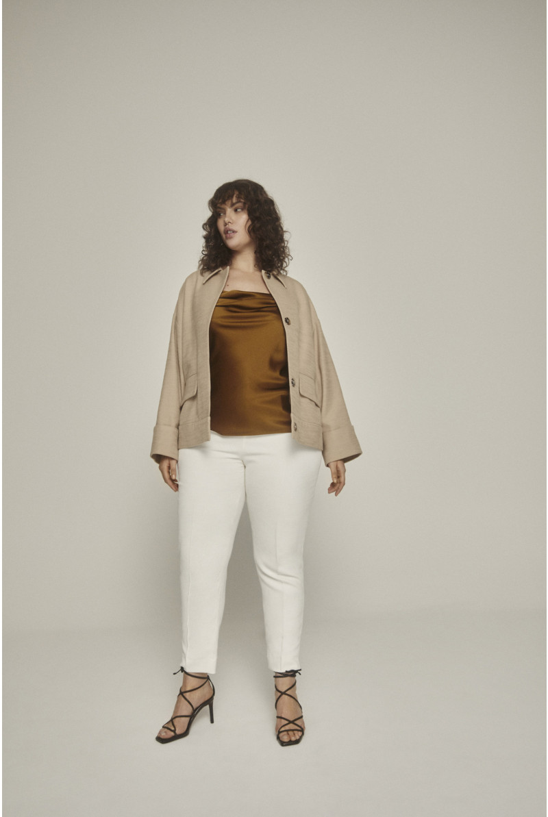 Pantalon blanc à pli marqué