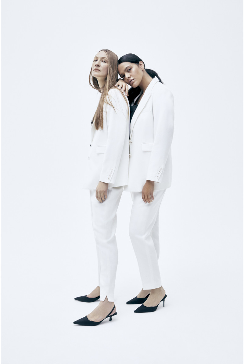 Pantalon blanc à jambes larges