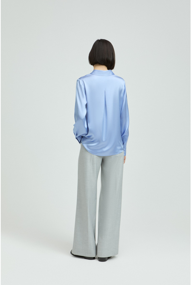 Klassieke hemdblouse in zijde