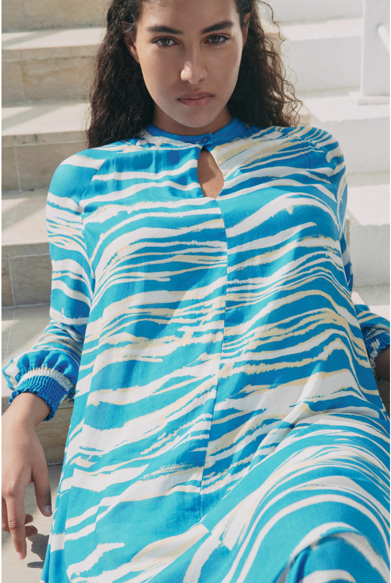 Robe maxi à manches bouffantes