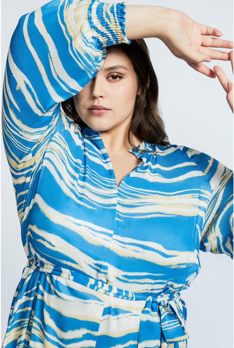 Robe maxi à manches bouffantes