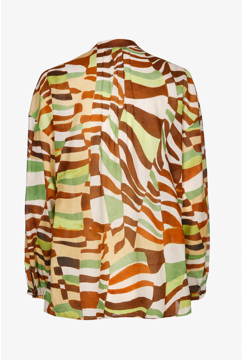 Loose blouse with graphic print