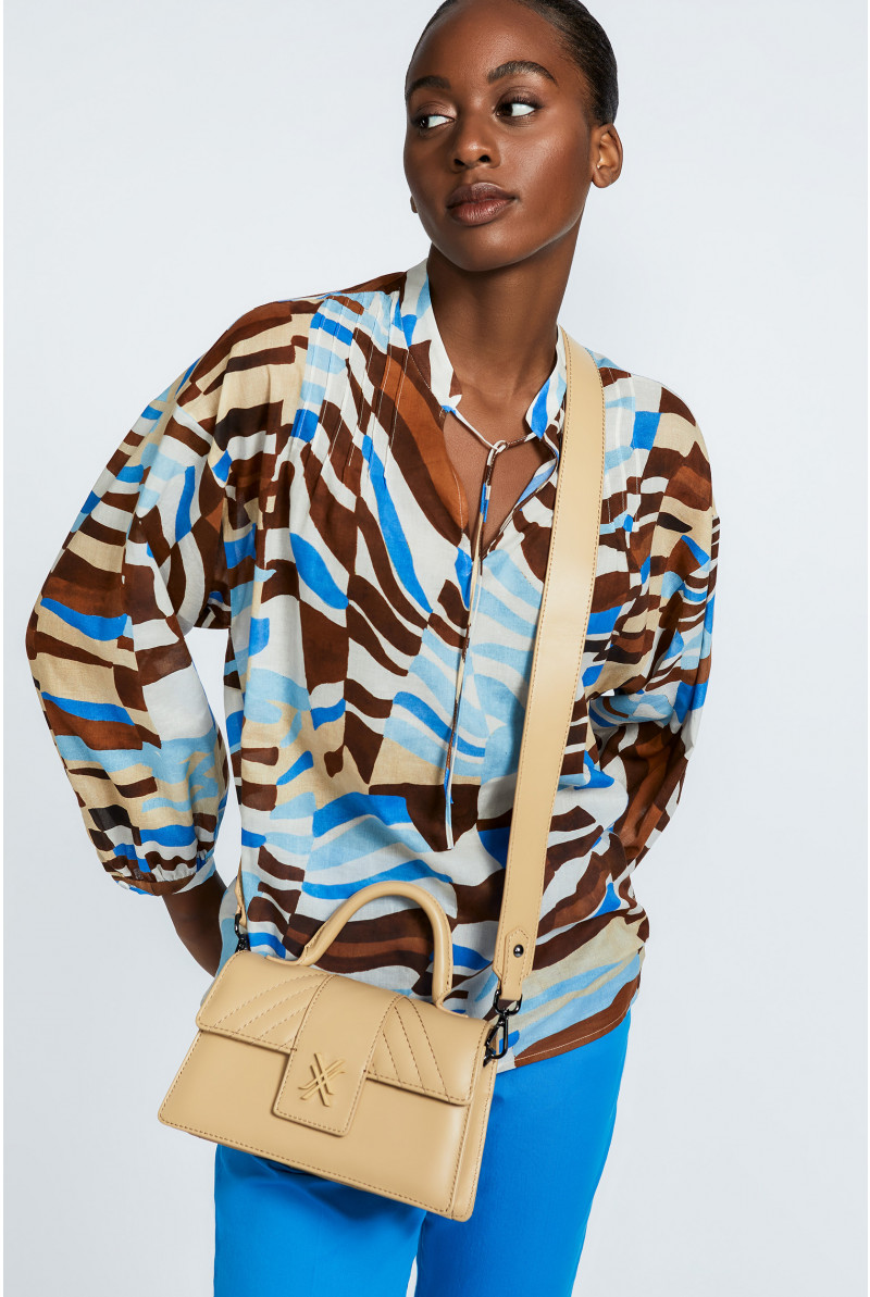 Loose blouse with graphic print