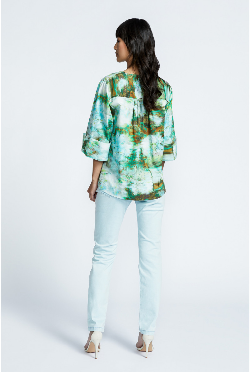 Oversized blouse with print