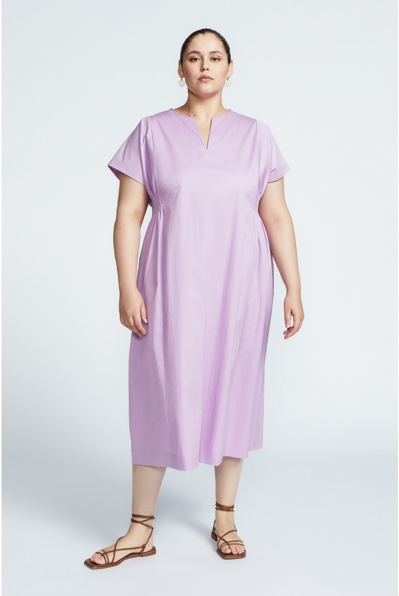 Midi dress with elastic