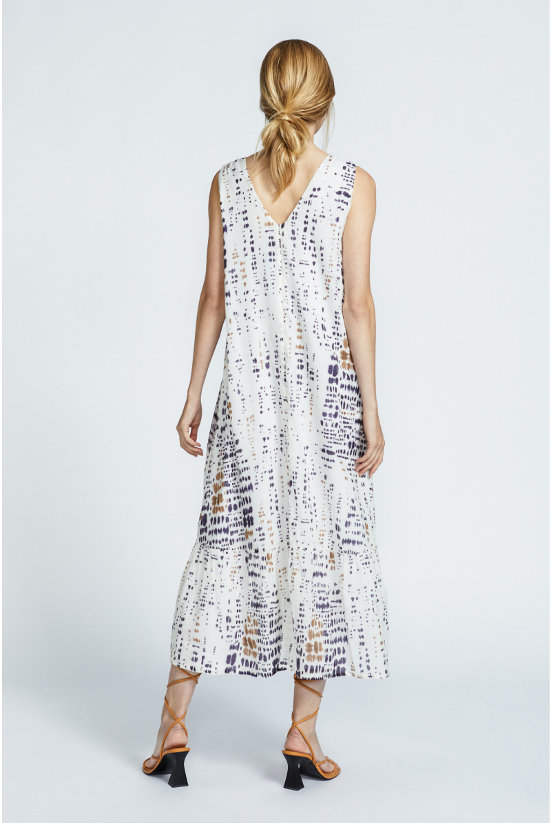 Maxi dress with batik print
