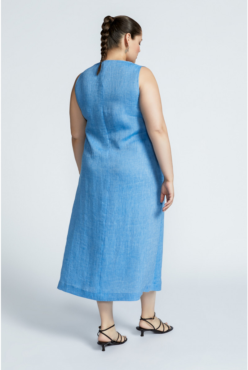 Sleeveless dress with A-line
