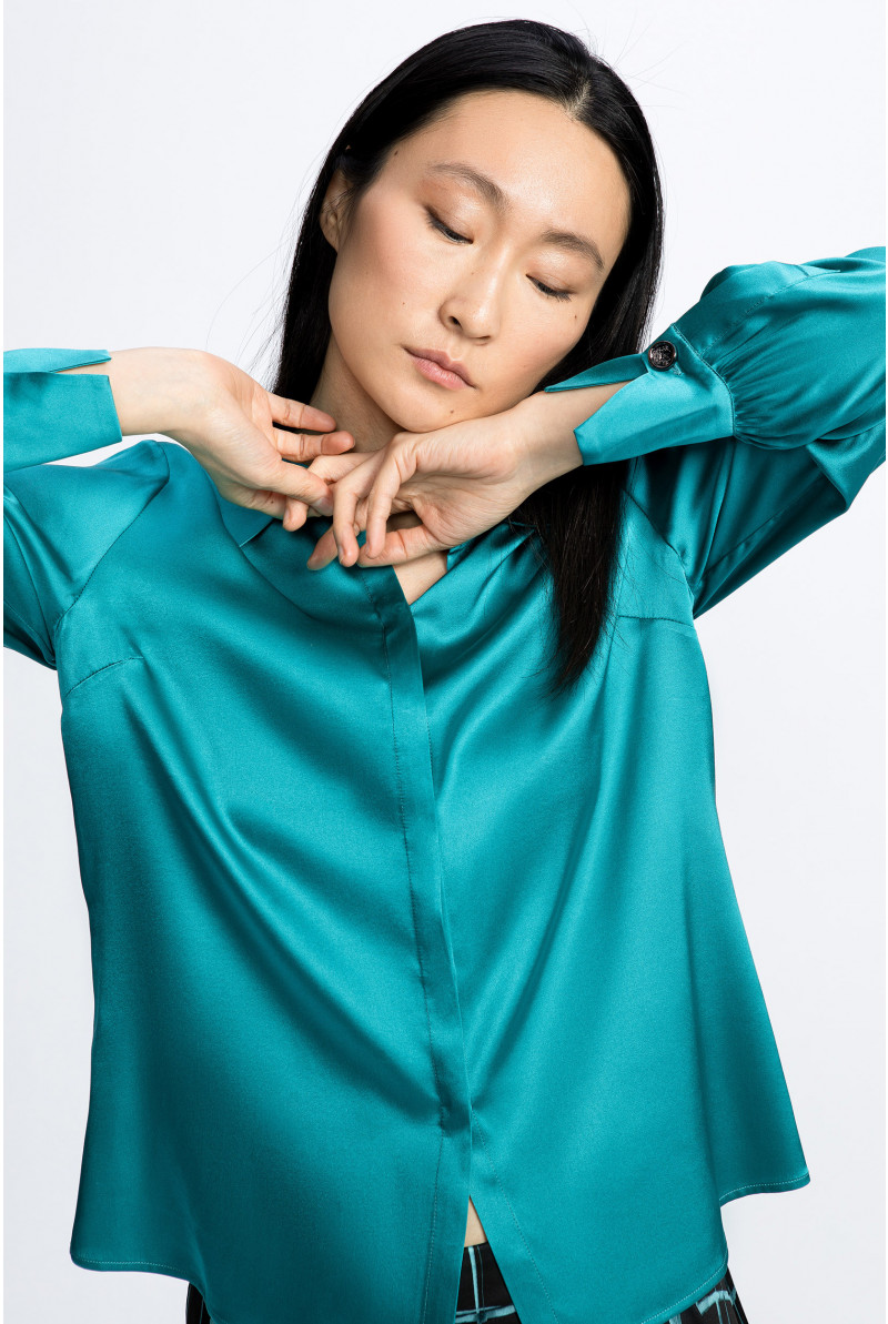 Silk blouse with shirt collar