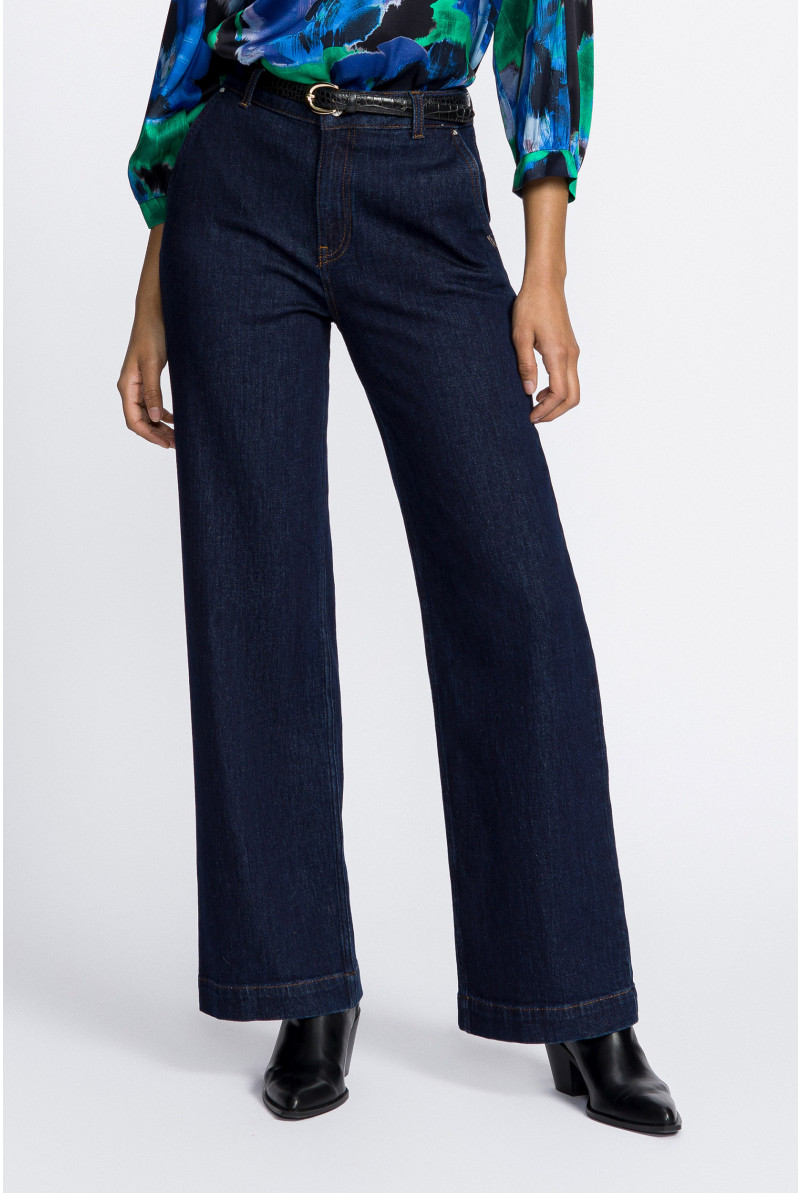 Jeans mit weitem Bein