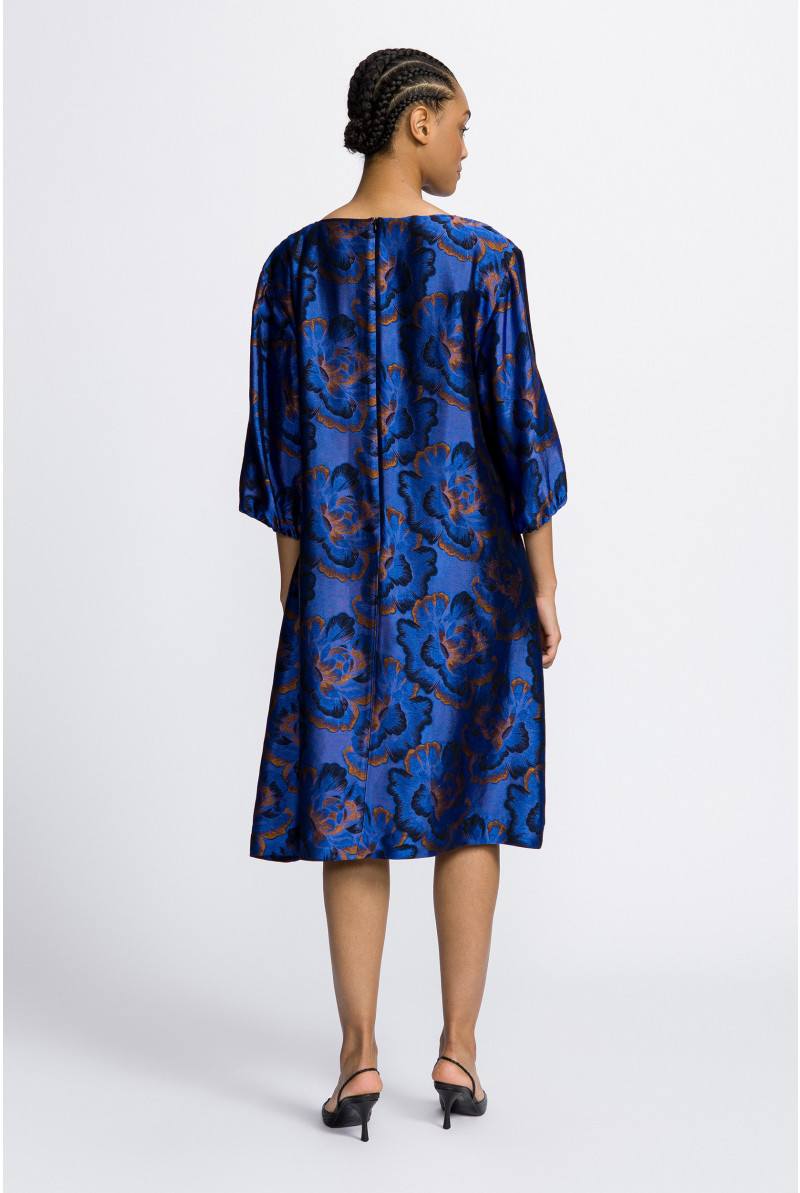 Dress in jacquard