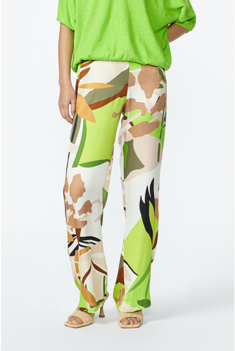 Wide trousers with landscape print