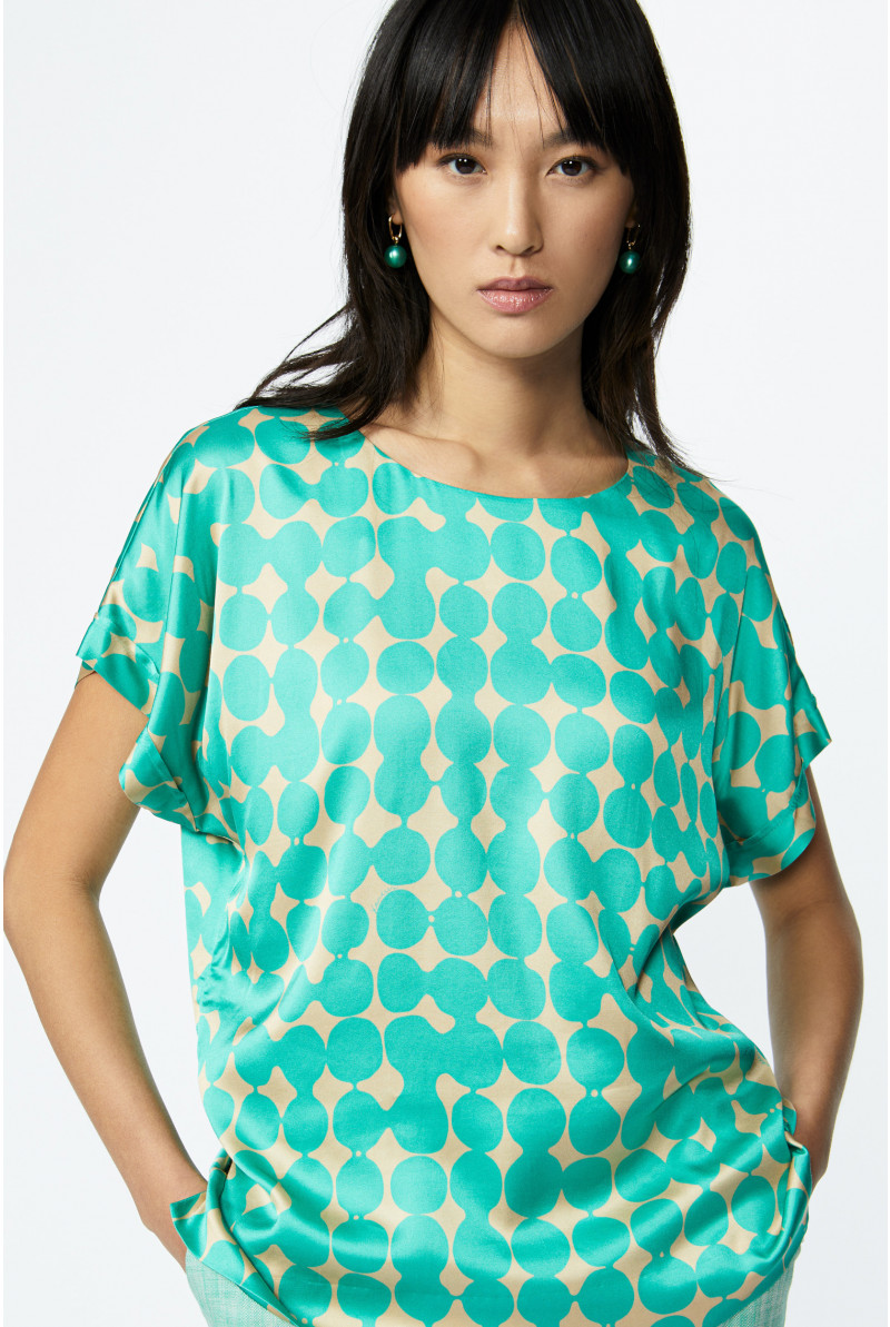 Blouse with in-house dot print