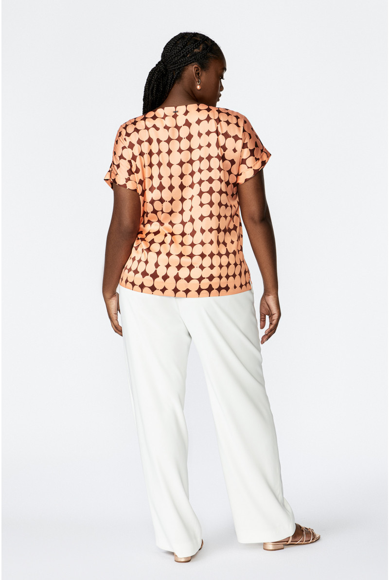 Blouse with in-house dot print