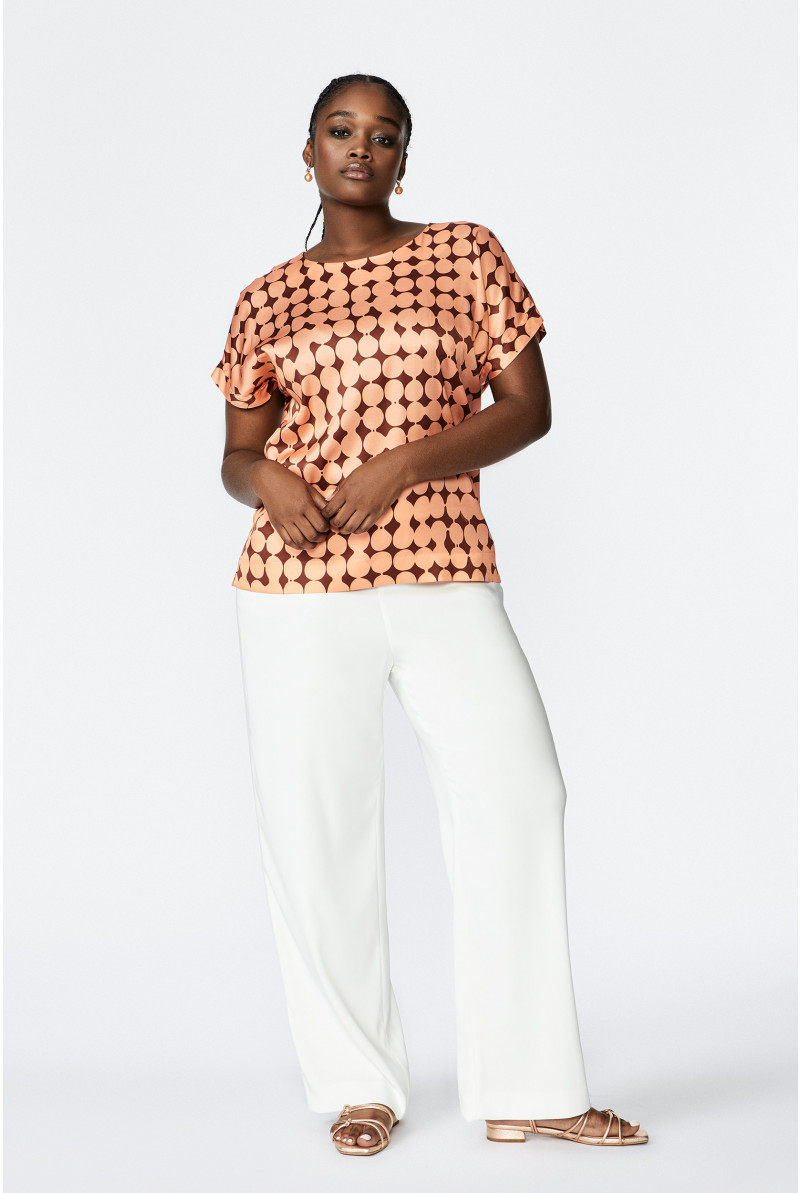 Blouse with in-house dot print