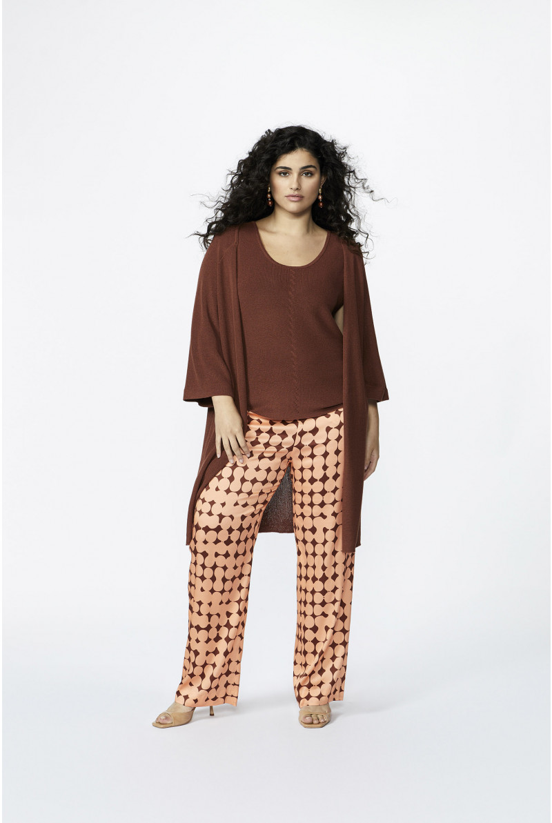 Trousers with in-house dot print