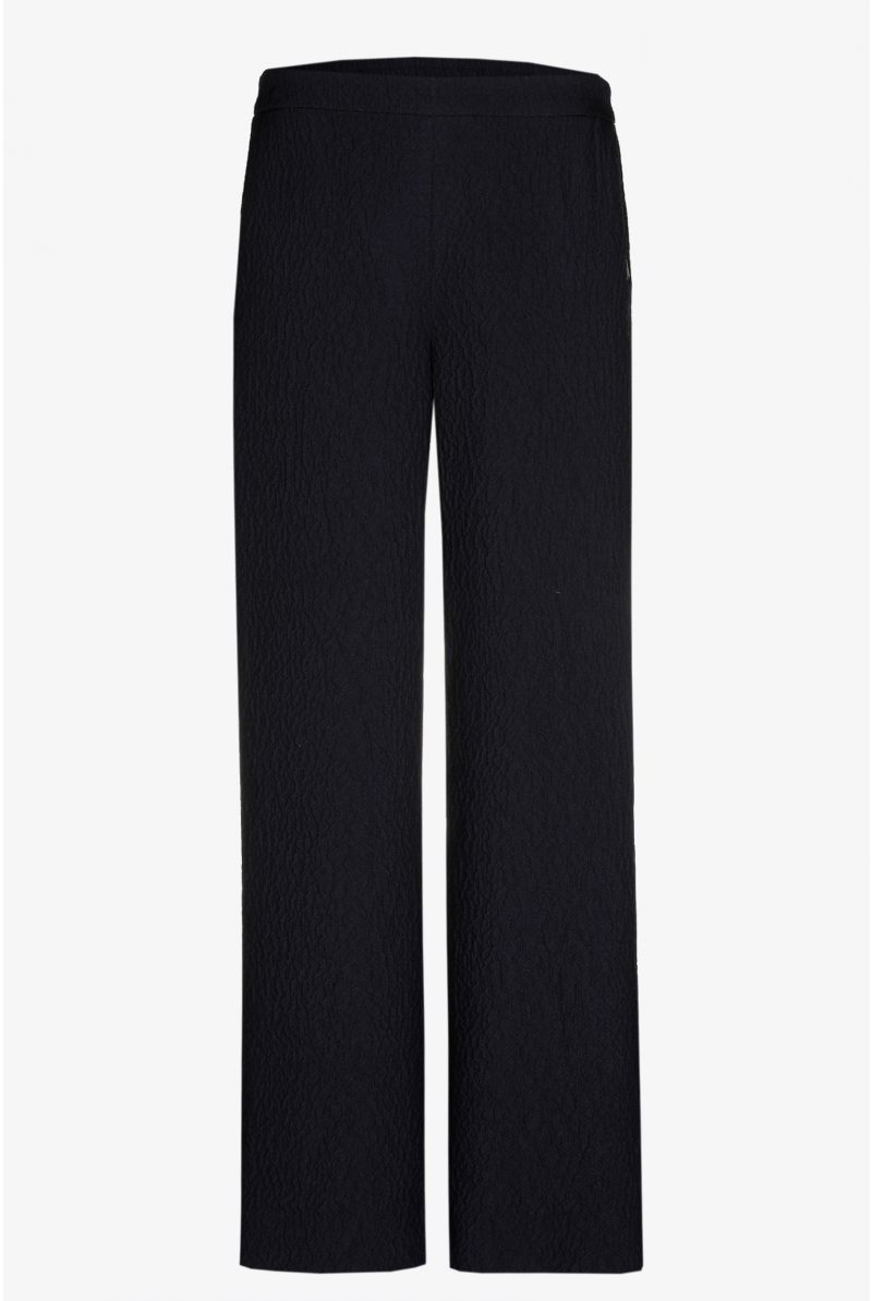 Trousers with 3D texture