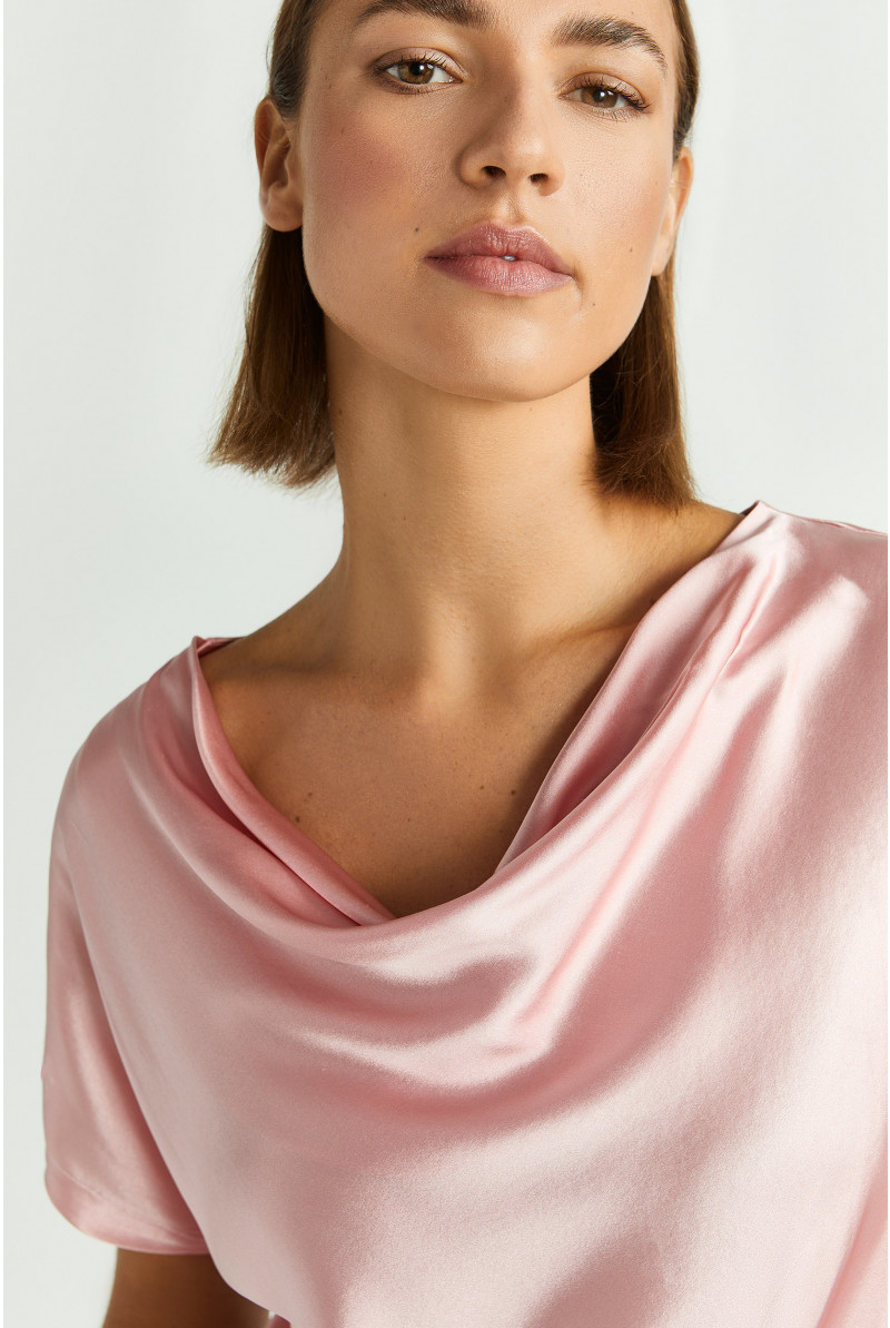 Blouse with silk look
