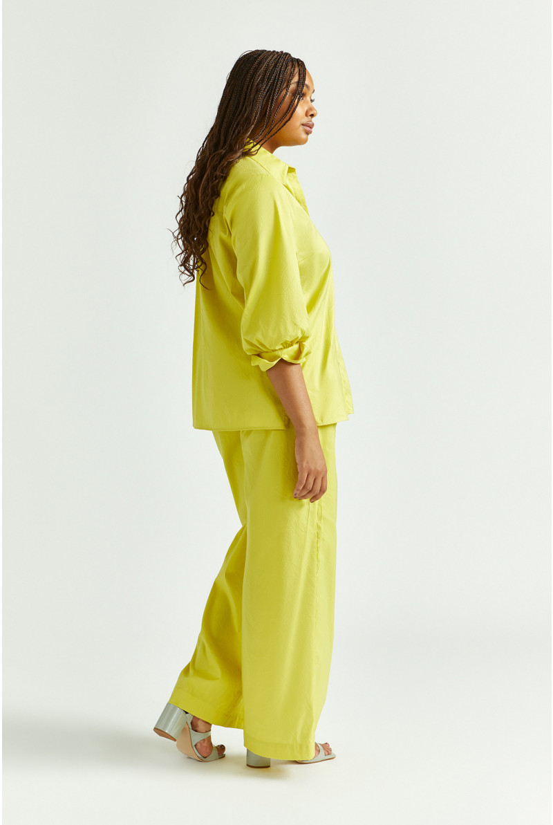 Pantalon froissé à jambes larges