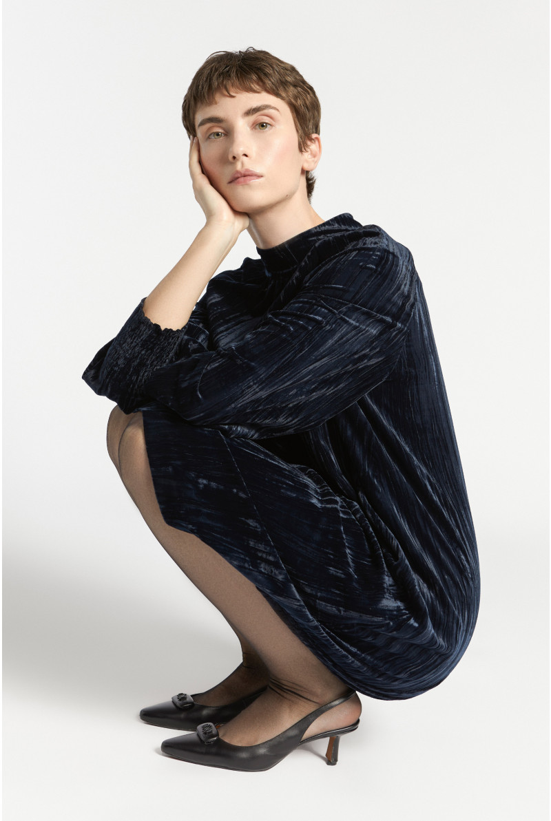 Navy blue crushed velvet dress deals