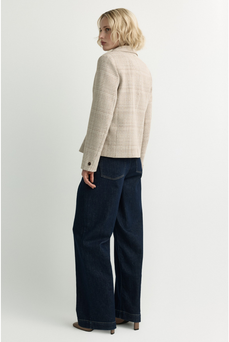 Straight-leg jeans