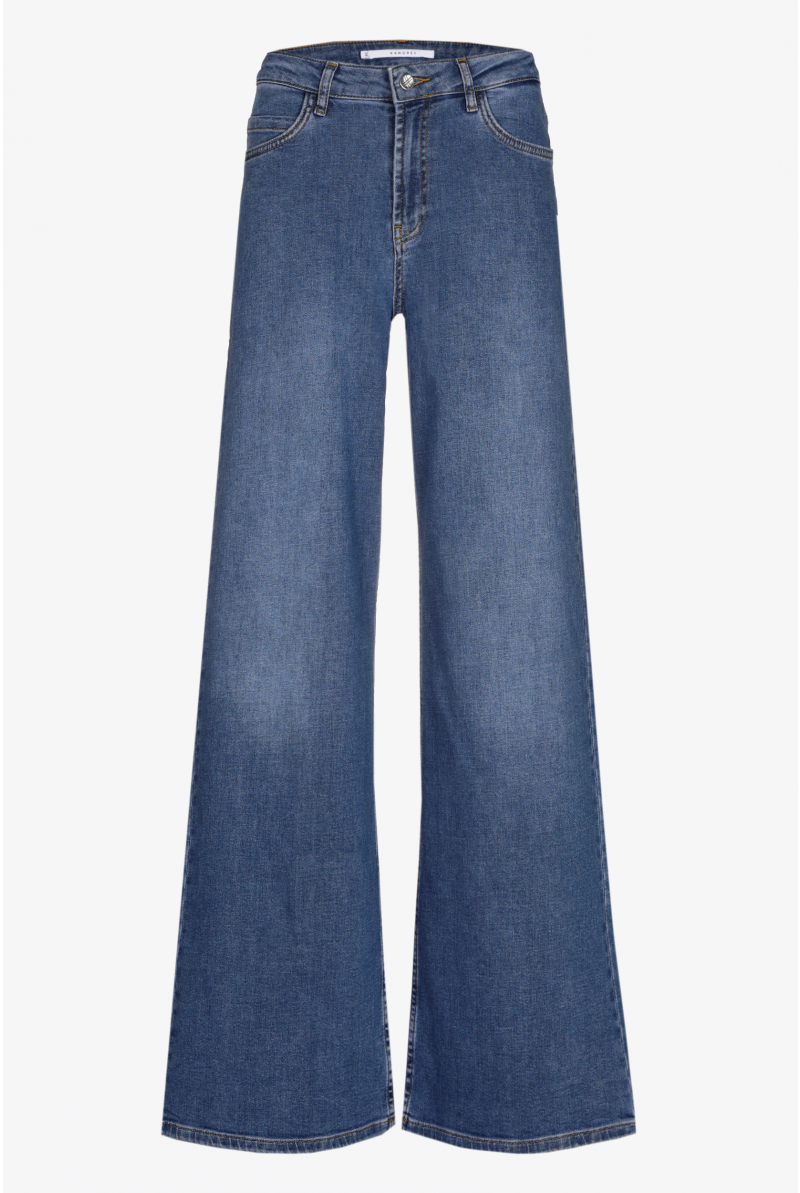 Summery flared jeans
