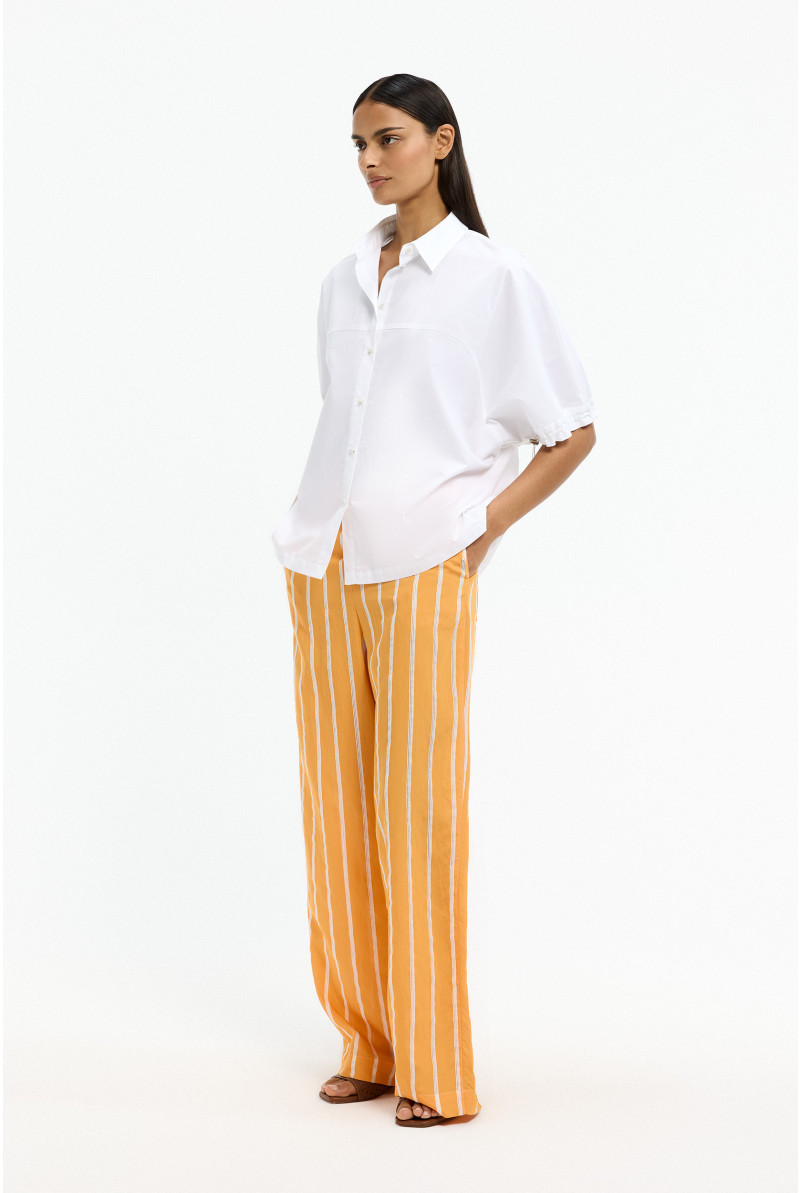 Cheerful trousers with wide legs