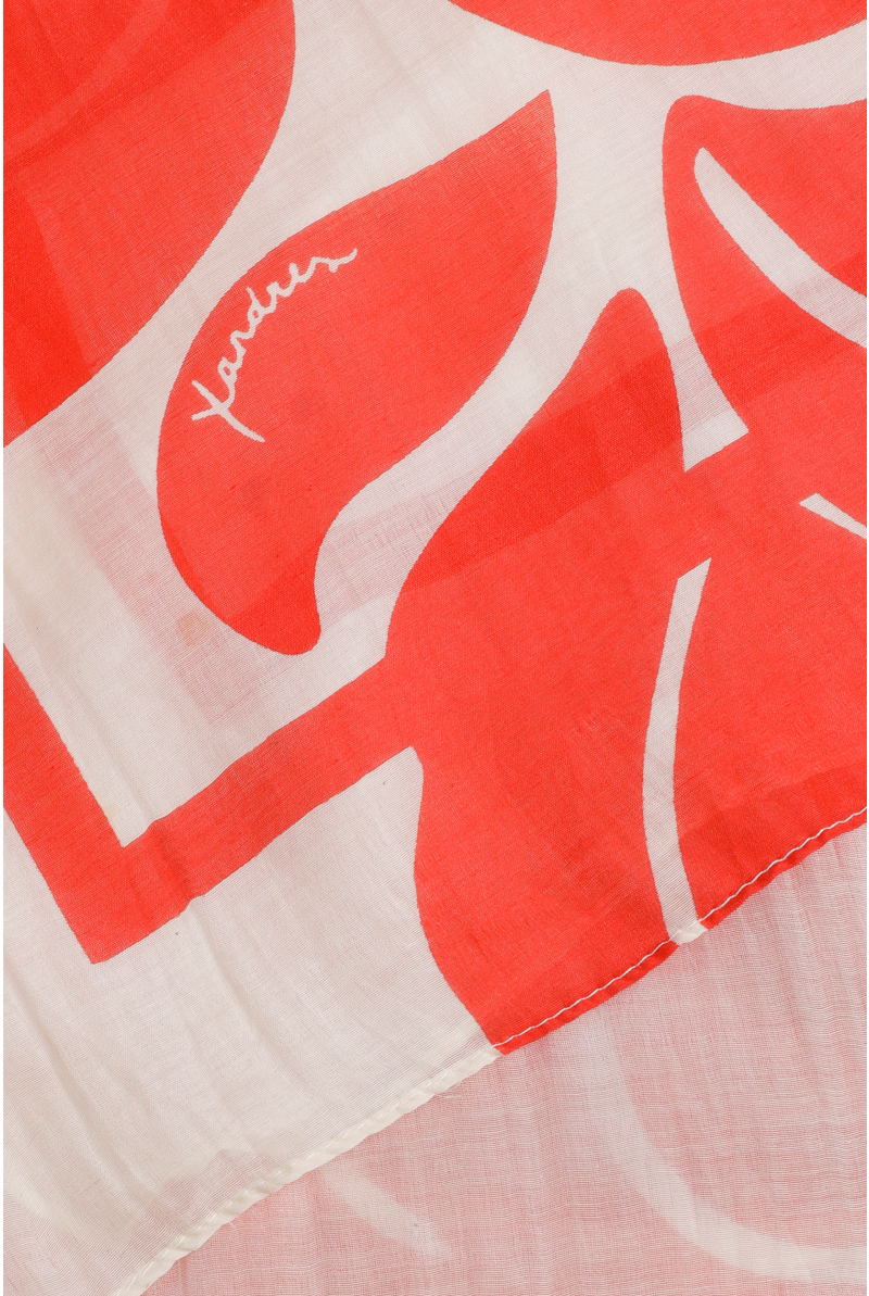 Foulard à motif ornemental
