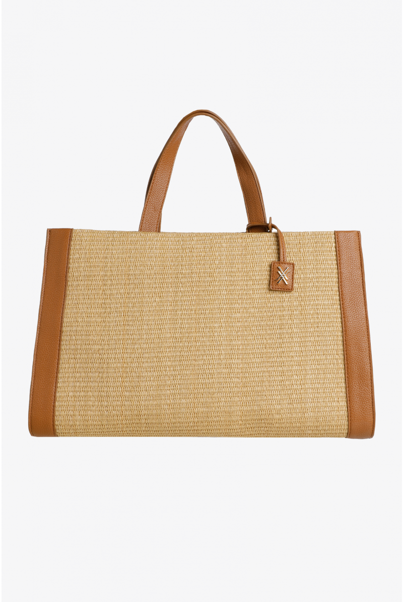 Stylish handbag with raffia