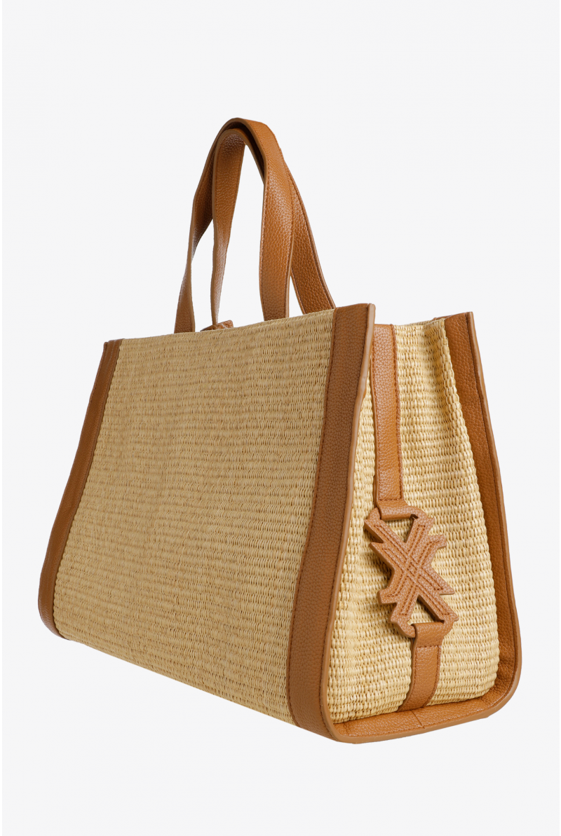 Stylish handbag with raffia