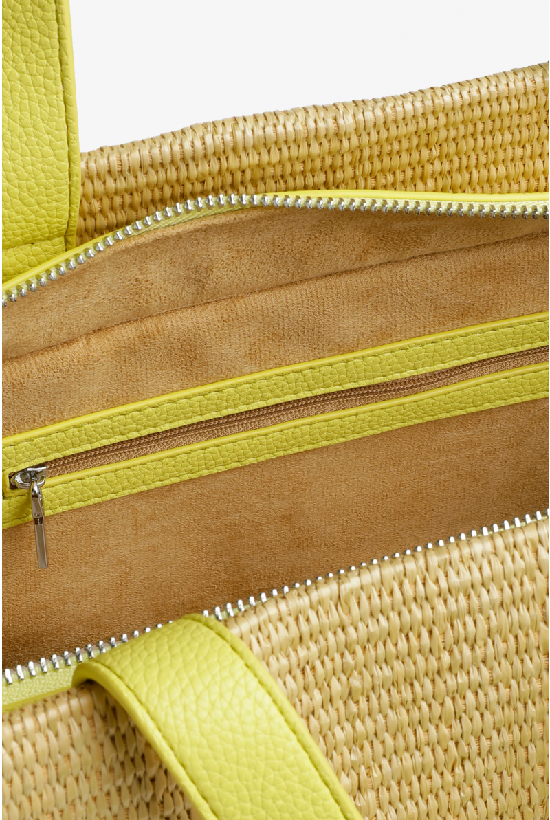 Sac à main élégant avec raphia