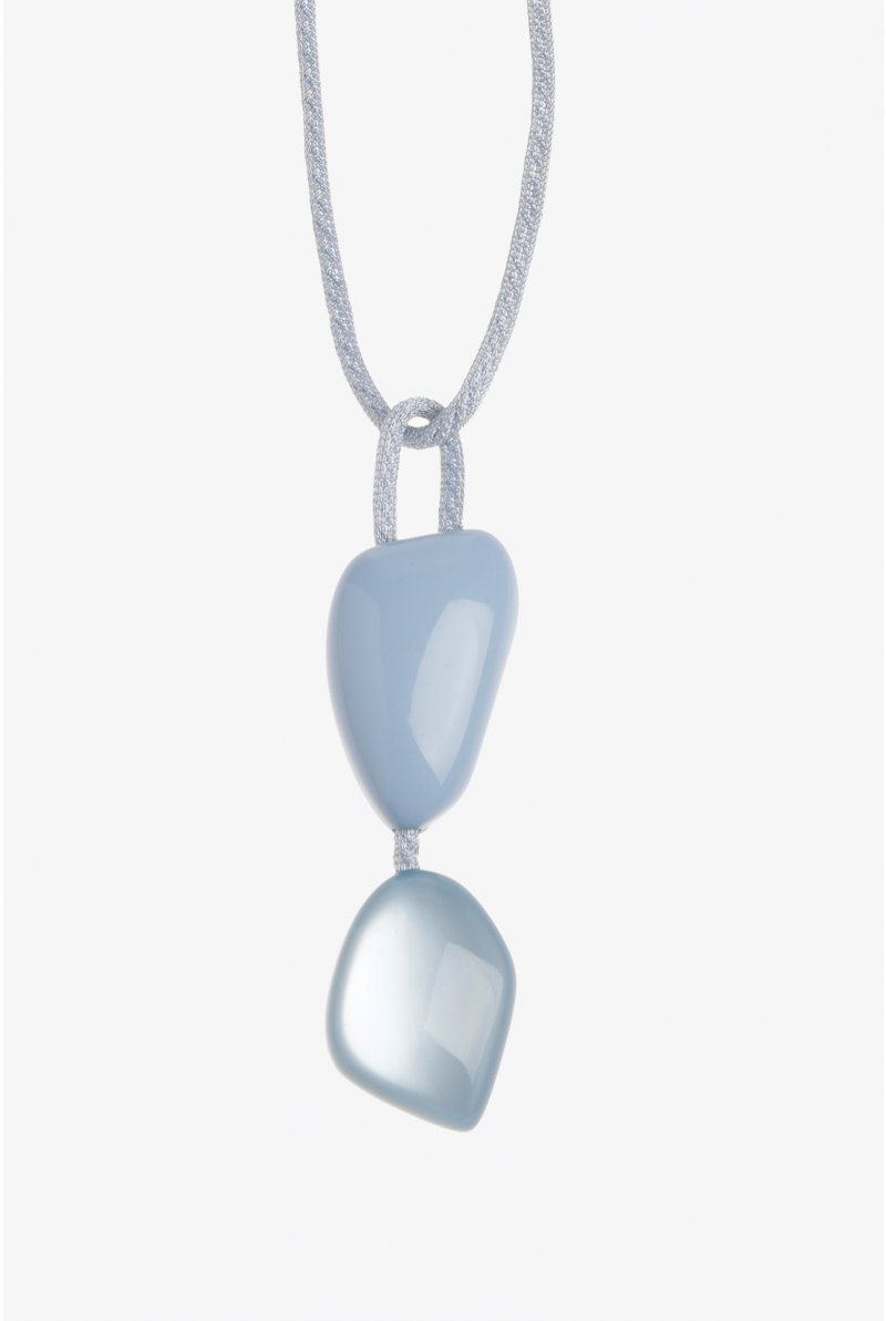 Collier avec pierres précieuses remarquables