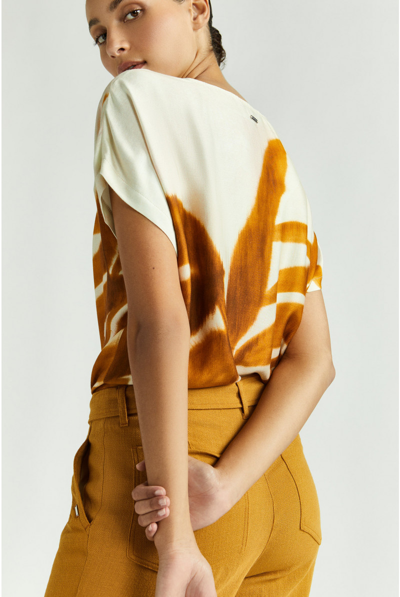 Gemusterte Bluse