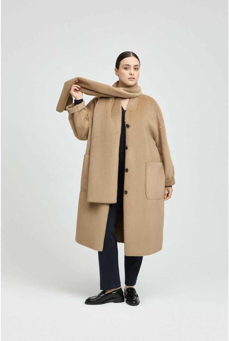 Long fashionable coat