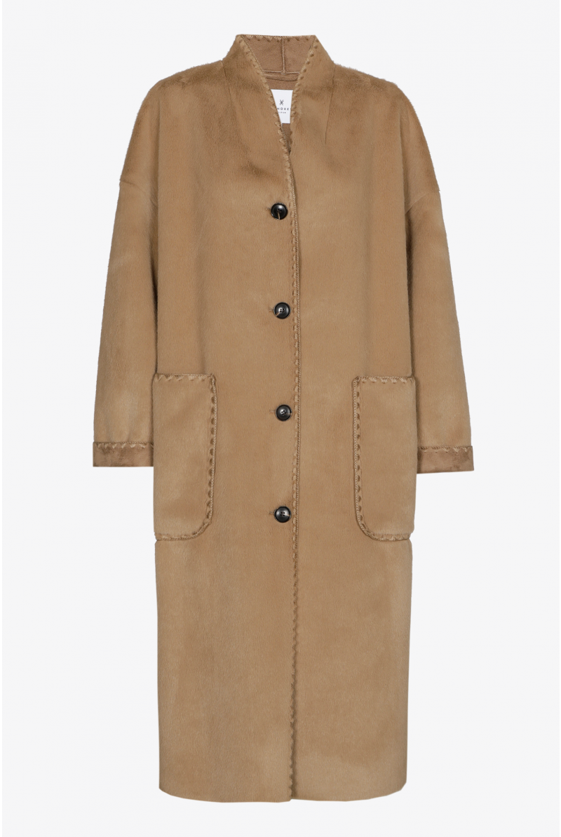 Long fashionable coat