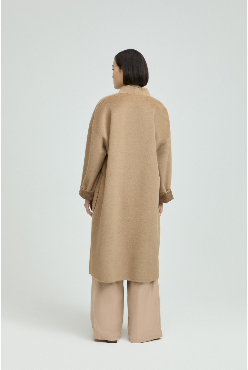 Long fashionable coat