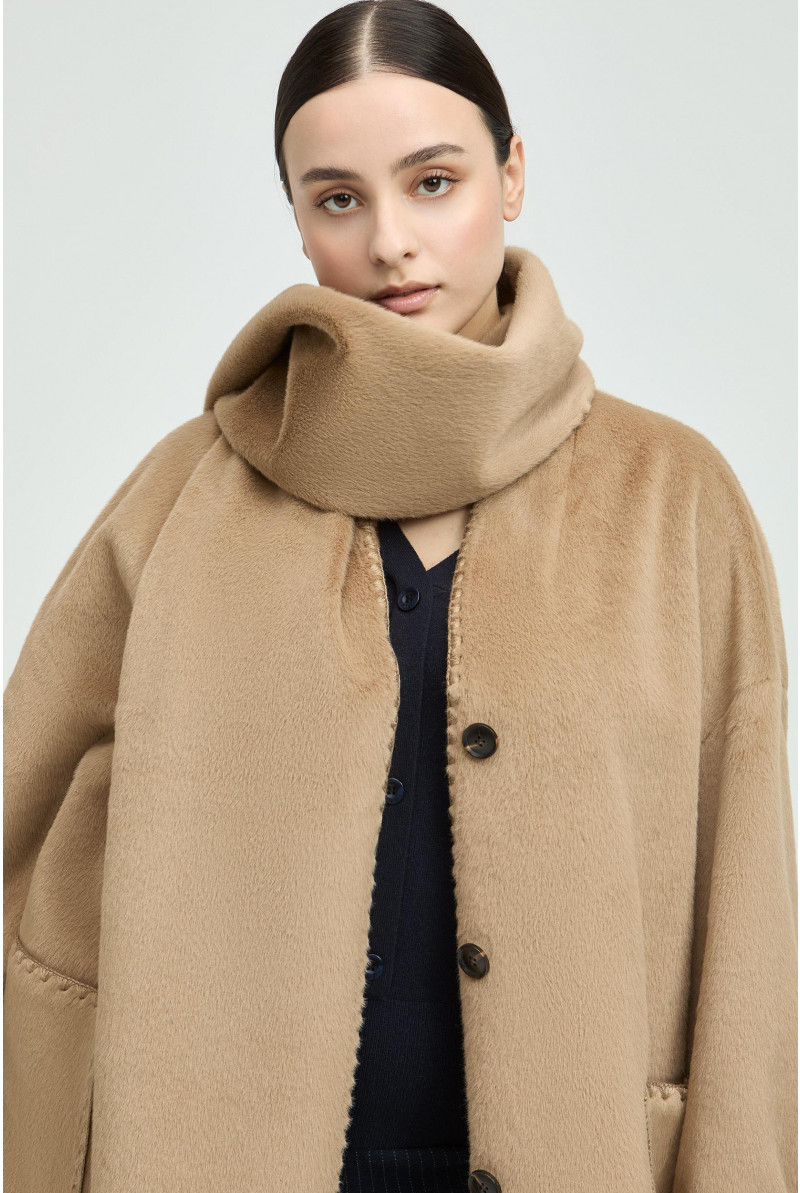 Long fashionable coat