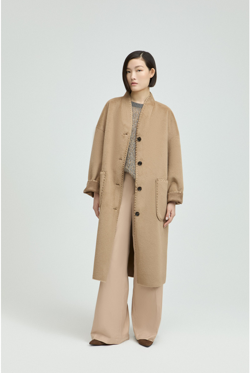 Long fashionable coat