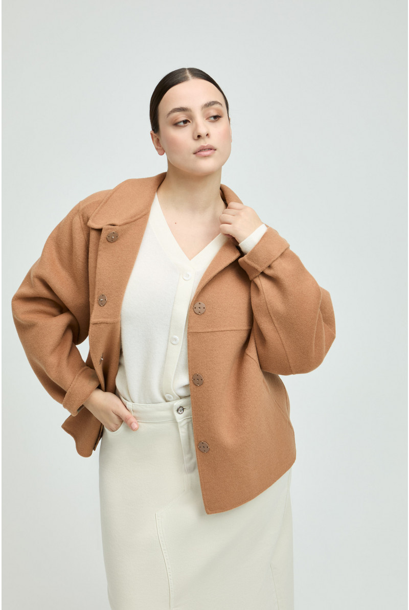 Oversized jacket with shirt collar