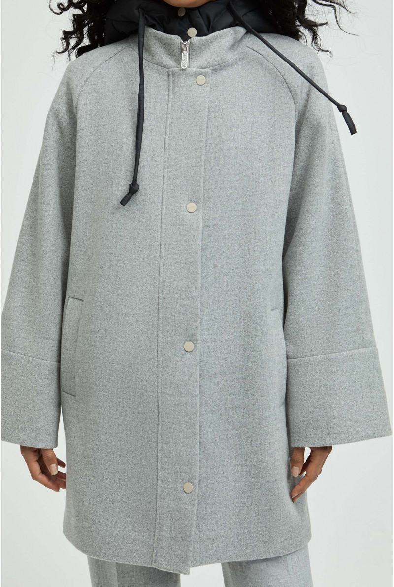Mid-length coat 