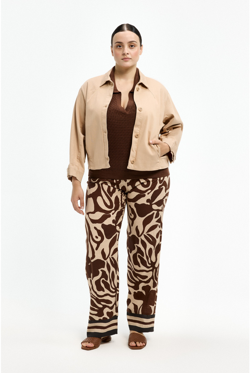 Contemporary jacket with buttons